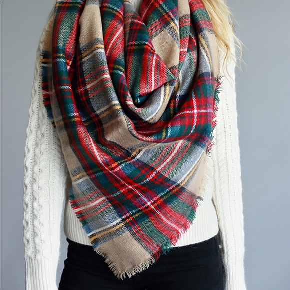 Last One Beige scarf🧣 - Picture 2 of 2